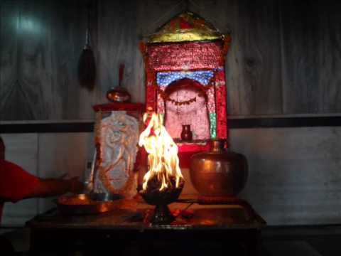 Hanuman Ji ki Aarti Sri Punrasar Dham .wmv