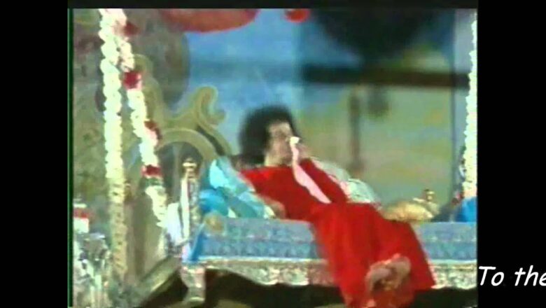 Sri Sathya Sai Baba video – Sai Baba swings  during a Lullaby song  (with English sub-titles).